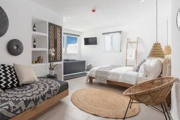 هتل Little Venice Villas