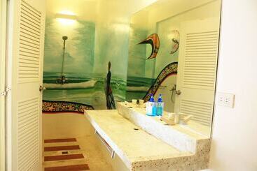 هتل Mangoriders Beach Club
