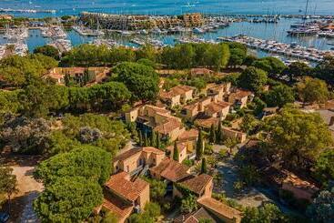 هتل Marina Hôtel Club