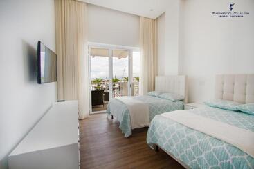 هتل Marina Pez Vela Villas