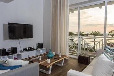 هتل Marina Pez Vela Villas