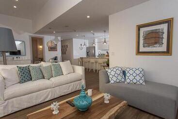 هتل Marina Pez Vela Villas