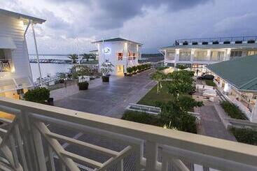 هتل Marina Pez Vela Villas