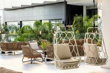 هتل Nissiblu Beach Resort