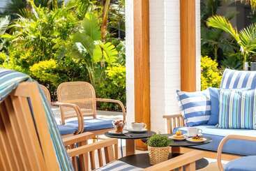 هتل Nissiblu Beach Resort