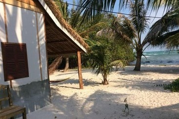 هتل Palm Beach Bungalow Resort
