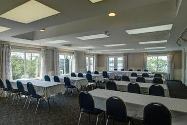 هتل Sag Harbor Inn