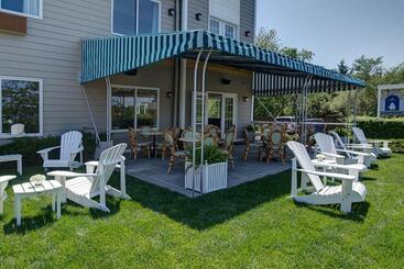 هتل Sag Harbor Inn