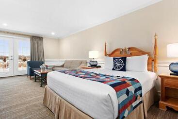 هتل Sag Harbor Inn