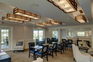 هتل Sag Harbor Inn