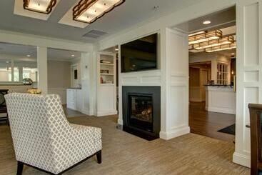 هتل Sag Harbor Inn