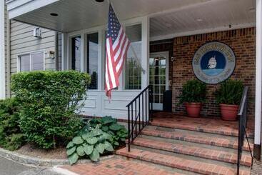 هتل Sag Harbor Inn