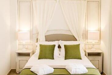 هتل Suites La Posada De Pilar
