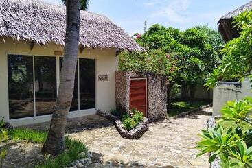 هتل Tepanee Beach Resort