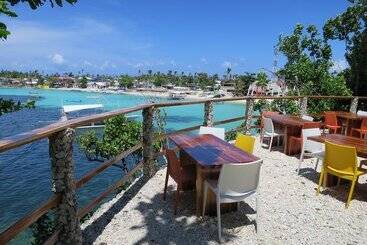هتل Tepanee Beach Resort