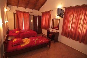 هتل Villa Apollo