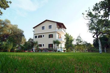 هتل Villa Apollo