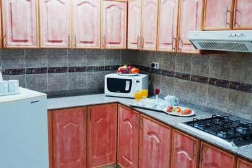 Al Murooj Hotel Apartments