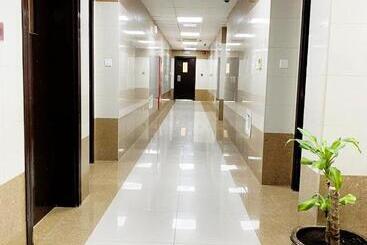 Al Murooj Hotel Apartments