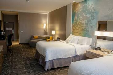 هتل Courtyard By Marriott Omaha East/council Bluffs, Ia