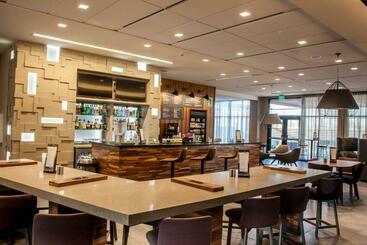 هتل Courtyard By Marriott Omaha East/council Bluffs, Ia