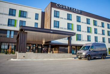 هتل Courtyard By Marriott Omaha East/council Bluffs, Ia