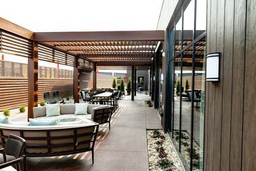 هتل Courtyard By Marriott Omaha East/council Bluffs, Ia