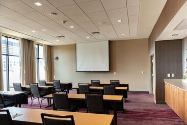 هتل Courtyard By Marriott Omaha East/council Bluffs, Ia