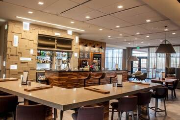 هتل Courtyard By Marriott Omaha East/council Bluffs, Ia