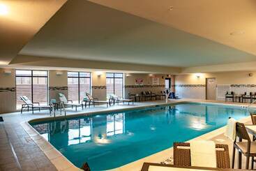 هتل Courtyard By Marriott Omaha East/council Bluffs, Ia