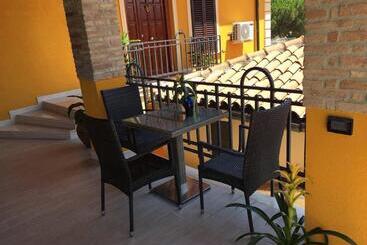 هتل Eleven Bed & Breakfast