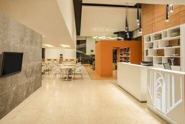 هتل Fiesta Inn Express Queretaro Constituyentes