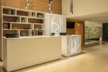 هتل Fiesta Inn Express Queretaro Constituyentes