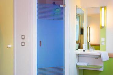 هتل Ibis Budget Marseille Aeroport Provence
