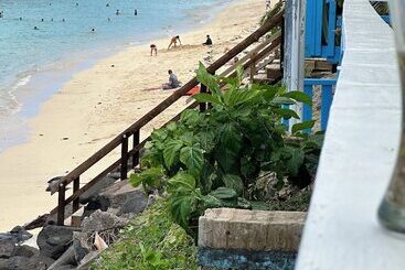 هتل Litia Sini Beach Fales