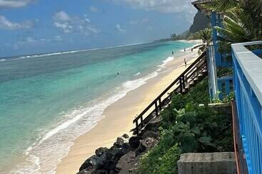 هتل Litia Sini Beach Fales