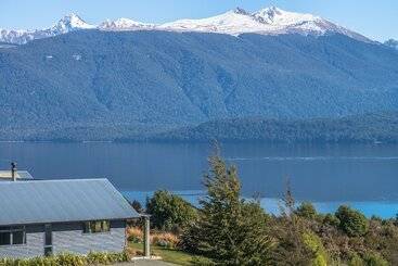 هتل Loch Vista Bed & Breakfast