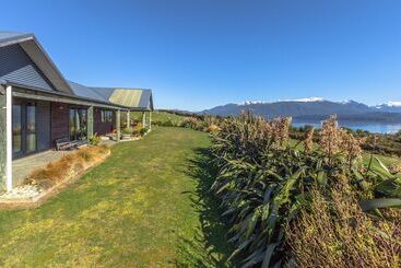 هتل Loch Vista Bed & Breakfast
