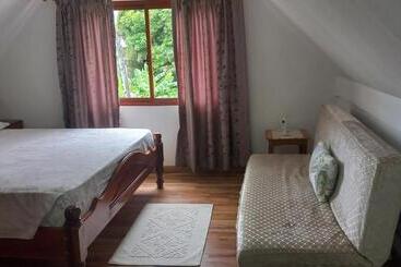 هتل Loversnest Self Catering
