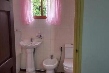 هتل Loversnest Self Catering