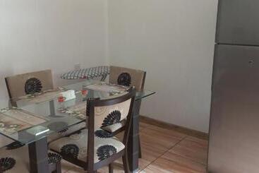 هتل Loversnest Self Catering
