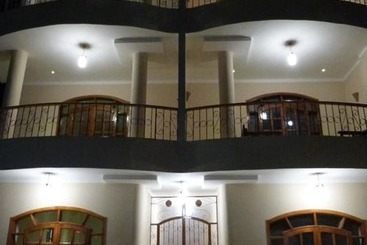 هتل Luxor Plaza House