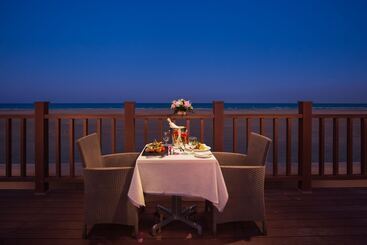 هتل Masira Island Resort