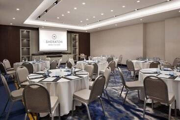 هتل Sheraton Istanbul City Center