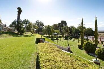 هتل Thylitshia Villa Country Guest House
