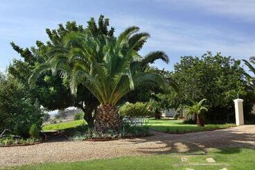 هتل Thylitshia Villa Country Guest House