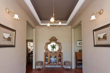 هتل Thylitshia Villa Country Guest House