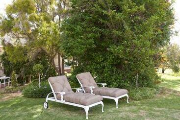 هتل Thylitshia Villa Country Guest House