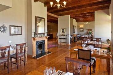 هتل Thylitshia Villa Country Guest House