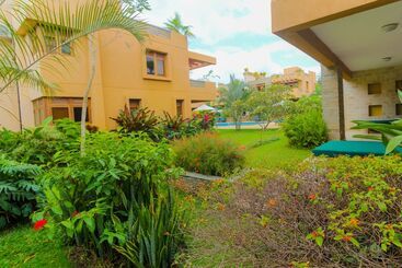 هتل Villa Mandhari  Diani Beach